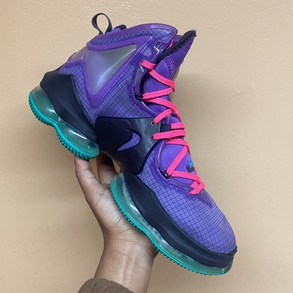 Nike LeBron 19 “DJ Bron Wild Berry Hyper Pink Teal” - Picture 17 of 17